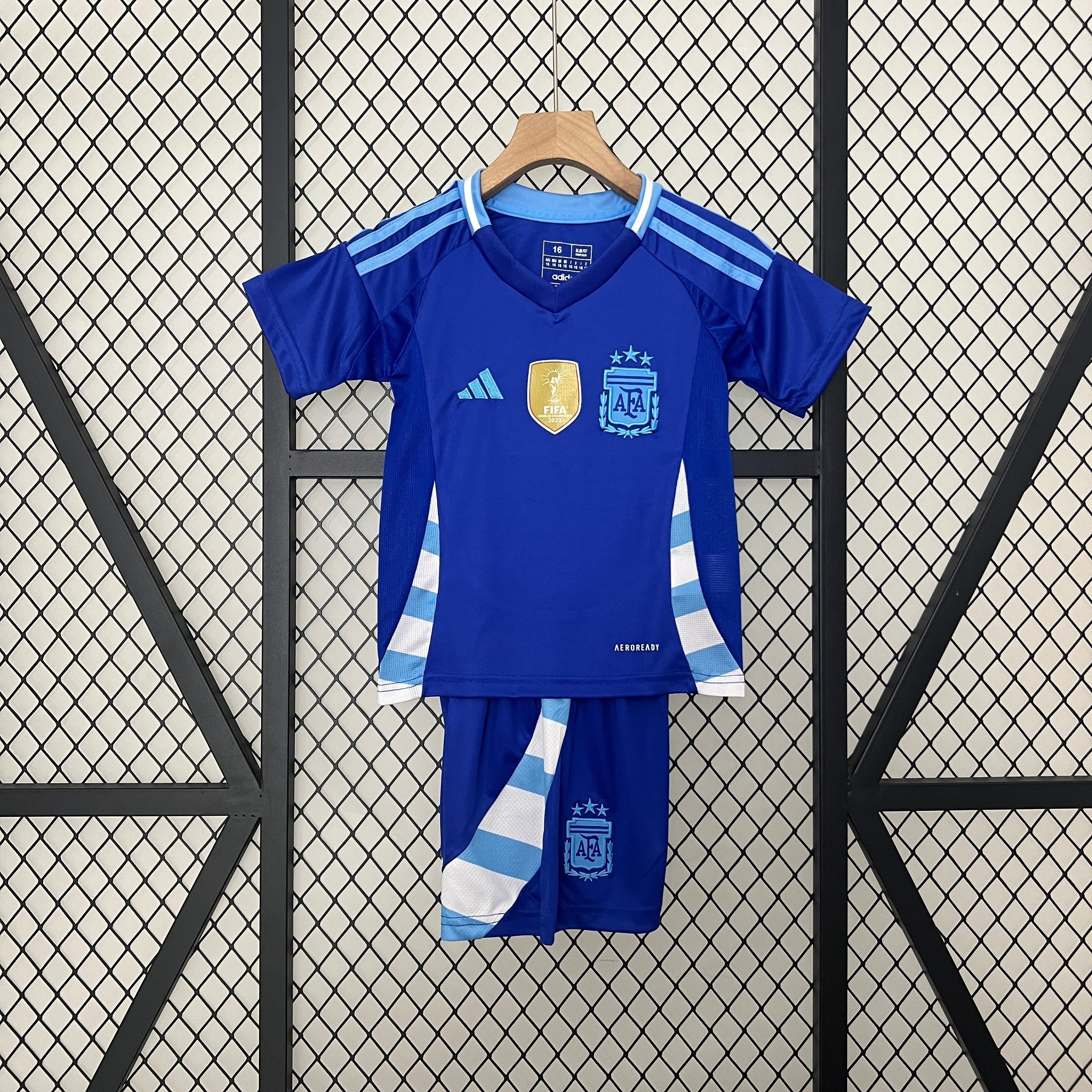 Argentina Reserva Conjunto Infantil 2024 - Patch Fifa Campeões do Mundo 2022