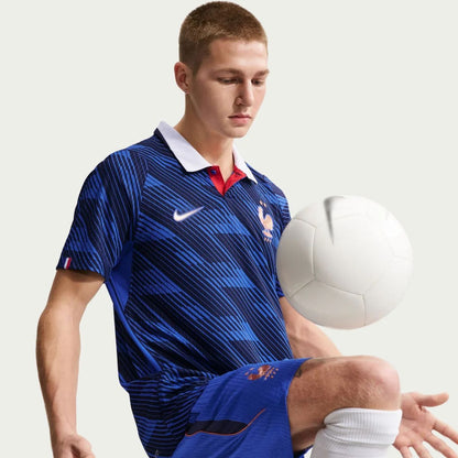 França 2026 Camisa de Futebol Azul Jogador
