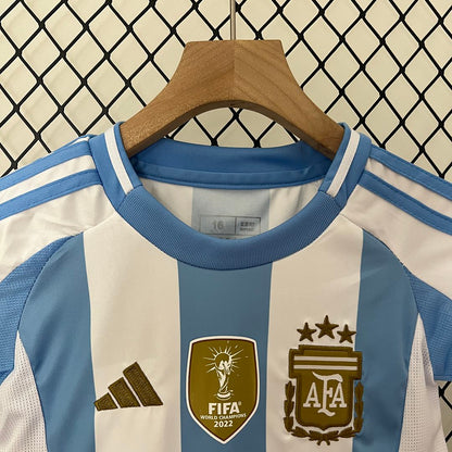 Argentina Casa Conjunto Juvenil 2024 - Patch Fifa Campeões do Mundo 2022